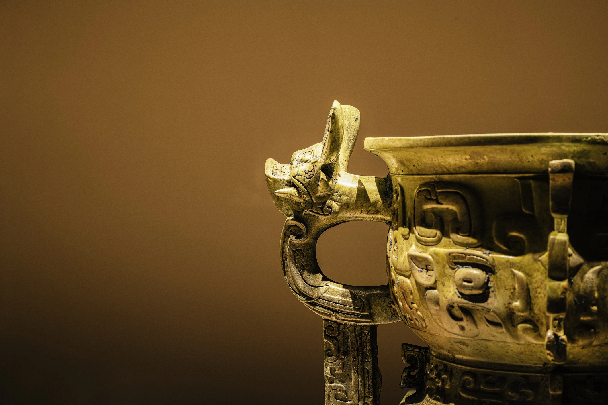 Ancient gold pot